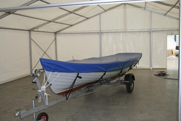 Rowing boat fitted cover